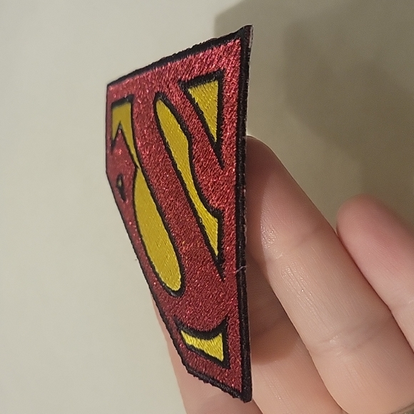 DC Comics Superman Logo Embroidered Iron On Patch - Picture 6 of 6